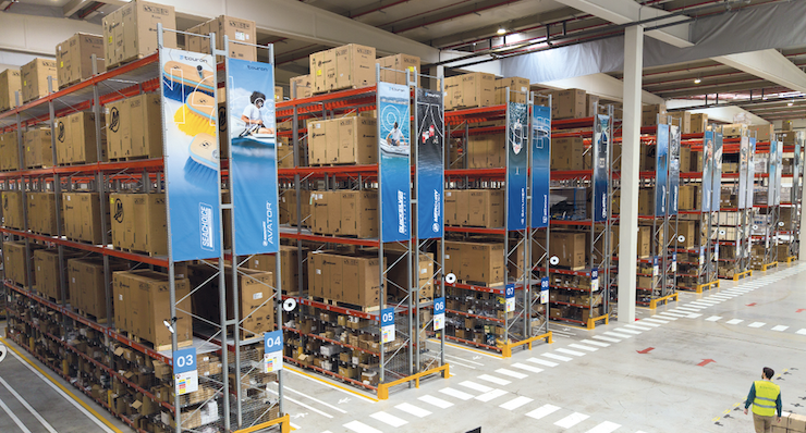 TOURON optimiza su nuevo almacén con una solución  a medida de AR Racking